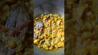 Jhinge chana dal recipe Bengali recipe Ridge gourd recipe ঝিঙ্গে ছোলার ডালের তরকারি Shorts [upl. by Palgrave]