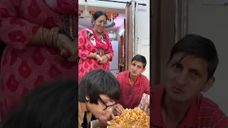 Itna bada wala pizza souravjoshiminivlog pizza [upl. by Oneil662]