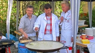 Armin Roßmeier auf dem Bauernmarkt in Oberhaid am 28042012 [upl. by Coppins]