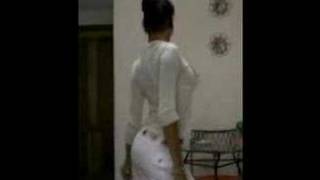 Girl dancing reggaeton in vedado la habana cuba [upl. by Olin]