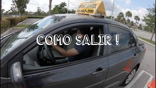 CLASES DE CONDUCIRCOMO SALIR DE UN PARQUEOAUTO [upl. by Leesen]