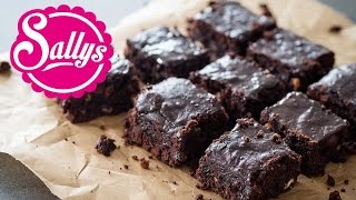 Brownies  schokoladig saftig und lecker  Sallys Lieblingsrezept  Sallys Welt [upl. by Bello]