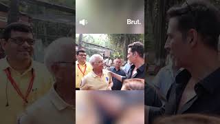 Here’s what this elderly man shared with Akshay Kumar at the polling station… [upl. by Laith258]