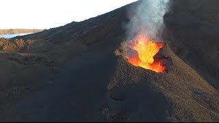 La Réunion de la croûte au noyau terrestre [upl. by Shanna]