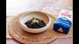 🦑🍤 Arroz Negro con Calamares y Gambas ¡Una explosión de sabores del mar en cada bocado 😋🖤 [upl. by Evilo]