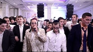 Lipa Schmeltzer Dancing With The Boyz  Mizrach [upl. by Ecnaret]