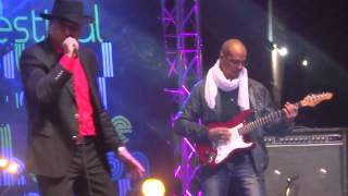 Chanson chaoui  Massinissa  Tamenrasset 2014 [upl. by Neelhtakyram]