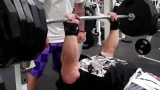 Eric Spoto close grip bench press 495 [upl. by Arraeic]