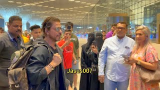 Shah Rukh Khan Spotted At Airport 13022024 [upl. by James]