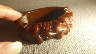 what is bakelite jewelry and how do you know bakelite ebay ebayreseller rarefinds [upl. by Enoek]