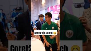 Andovi menta Tanda Tangan Coach STY 😆 timnasindonesia [upl. by Ambrogino203]