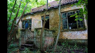 Abandoned forgotten House In the woods [upl. by Niwre]