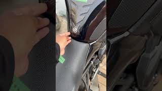 Tank pad issue on z900 automobile z900se z900kawasaki [upl. by Ayanal]