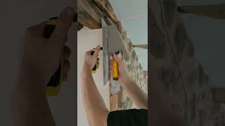 Défaire pour refaire 😅 Aujourdhui on sattaque à notre contour de porte 🚪 renovations diy [upl. by Sacttler836]