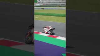 NAKAGAMI ESTABA A SALVO CUANDO FUE ESTRELLADO POR JOAN MIR automobile racing crash motogp [upl. by Greenlee]