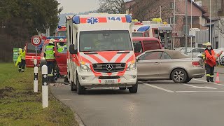 Eschlikon TG Unfall fordert eine Verletzte [upl. by Clovis]