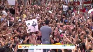 Enrique Iglesias Performs quotTonightquot Im Loving You on TODAY Show [upl. by Lisha258]