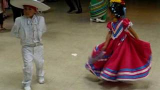 Niños bailando folklor Mexicano  La Negra Y Jarabe Tapatio de Jalisco [upl. by Franciscka]