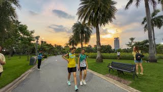 🇹🇭 4K HDR  Chatuchak Park Night Walking Tour One of Bangkoks largest and Oldest Public Parks [upl. by Ardnoyek]