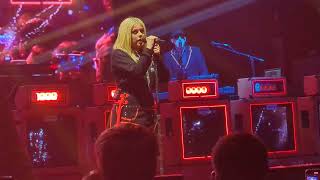 Avril Lavigne  Heres To Never Growing Up O2 Apollo Manchester [upl. by Ardnosak]