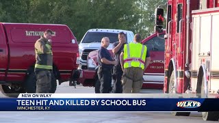 15yearold Kentucky girl hit and killed by school bus while trying to cross road [upl. by Keily]