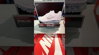 NIKE AIR MAX 2013 WhiteMetallic SilverBlack BlancNoirAgent Metallique [upl. by Barnie]