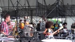 Predator Weather Report cover Esperanza Spalding live with The Roots [upl. by Enihpesoj]