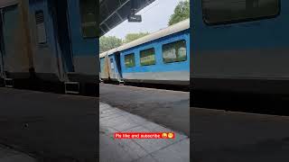 Gatimaan express Last station jhansi atlocoindiarailway traintravelshortsshort [upl. by Jeddy572]