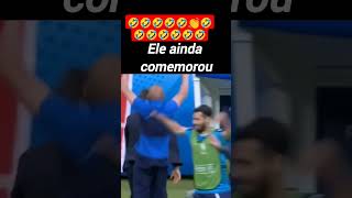 Esse dae jaga de terno literalmente 🤣👏🤣👏🚀futebol humor memes viralshorts [upl. by Eenaffit]