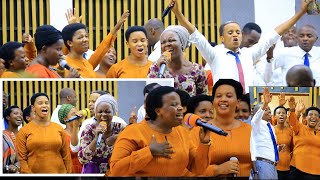 Indirimbo zishobora kwica umuntuJoselyne ahuye na Jehovah Jireh bahembura imitima yabantu ibihumbi [upl. by Ellenrahs445]