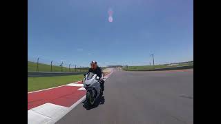 600 vs 1000 on track COTA [upl. by Malina]