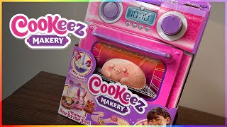 Cookeez Makery Oven Playset How Does It Work [upl. by Pulchia]