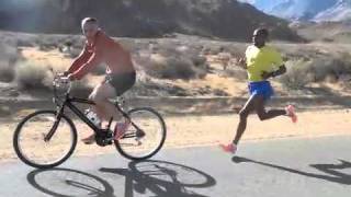 Meb Keflezighi 10 mile Tempo training for 2012 Olympic Marathon Trials [upl. by Luap535]