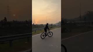 180° pag spin 🔥bike stunt cycle 😎 [upl. by Katerina]