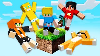 5 Amigos Sobreviveram em um Bloco Super Realista no Minecraft [upl. by Snashall]