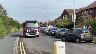 EAST SUSSEX FIRE amp RESCUE SERVICE  BATTLE amp LEWES TECHNICAL RESCUE UNITS ARRIVING AT AN INCIDENT [upl. by Bilac]