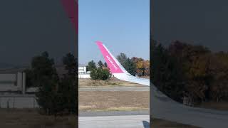 Wizz Air  A320232  Safety demo Eng Macedonian  SkopjeTreviso [upl. by Auqinom637]