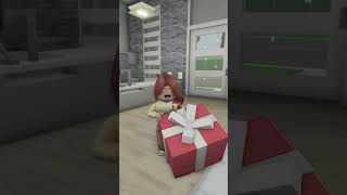 Surprise gift for my classmate in Brookhaven rp roblox [upl. by Yerffoj160]