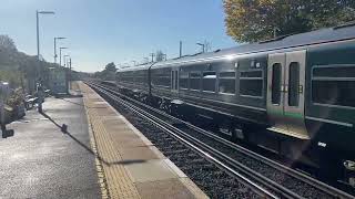 GWR 165 2 carriage passing Salfords for Reading [upl. by Deck]