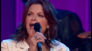 ROSANNE CASH  quotTENNESSEE FLAT TOP BOXquot Live [upl. by Joellen]