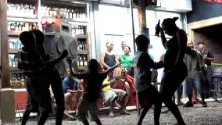 Daggering at the Supermarket  Puerto Viejo Costa Rica [upl. by Rehtae]