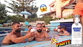 POOLPARTY 🎉 JETSKI FAHREN amp BOXAUTOMAT HOCHNEHMEN 🥵 ÇAKTIM VLOG  RamiK [upl. by Calise]