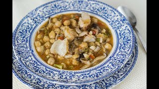 Garbanzos con agallas de bacalao [upl. by Nicolea548]