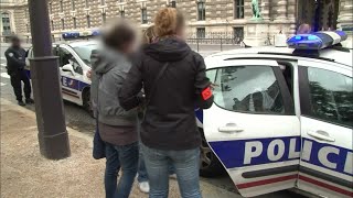 Policiers contre voleurs  Paris sous haute surveillance [upl. by Aihsiek690]