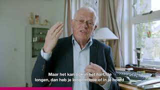 6 Vragen over het AstraZenecavaccin aan voormalig huisarts Ted van Essen [upl. by Rodmann882]