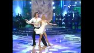 Ballando con le stelle Salsa Annalisa di Filippo  Riccardo Sardone [upl. by Assilem401]