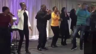 Takesure Zamar Ncube amp Rumby Dube Ndinoshamiswa kwazvo hymn [upl. by Mariska]