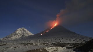 Kamtschatka Höchster aktiver Vulkan Eurasiens spuckt Asche kilometerhoch [upl. by Cynar518]