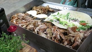 London Street Food TexasStyle Pulled Barbecue Pork Eaten in Camden Town [upl. by Kra]