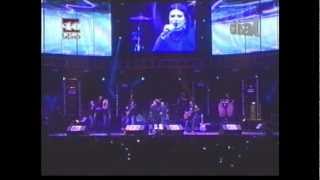 LAURA PAUSINI  YO CANTO  Concierto DIAL [upl. by Arraeis]